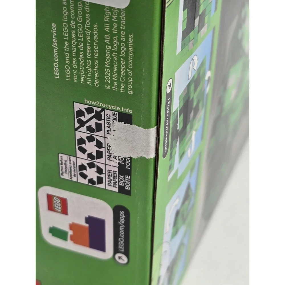 LEGO Minecraft The Creeper Kids Building Toy IN STOCK 665 Pc - DAMAGED‎ BOX